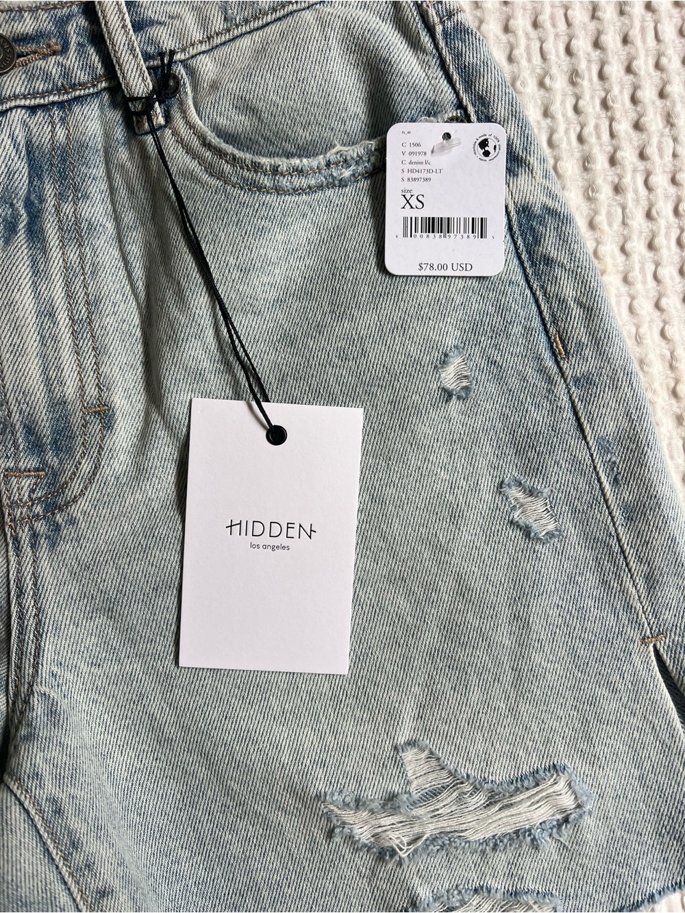 NWT Hidden Logan Short - Picture 2 of 8